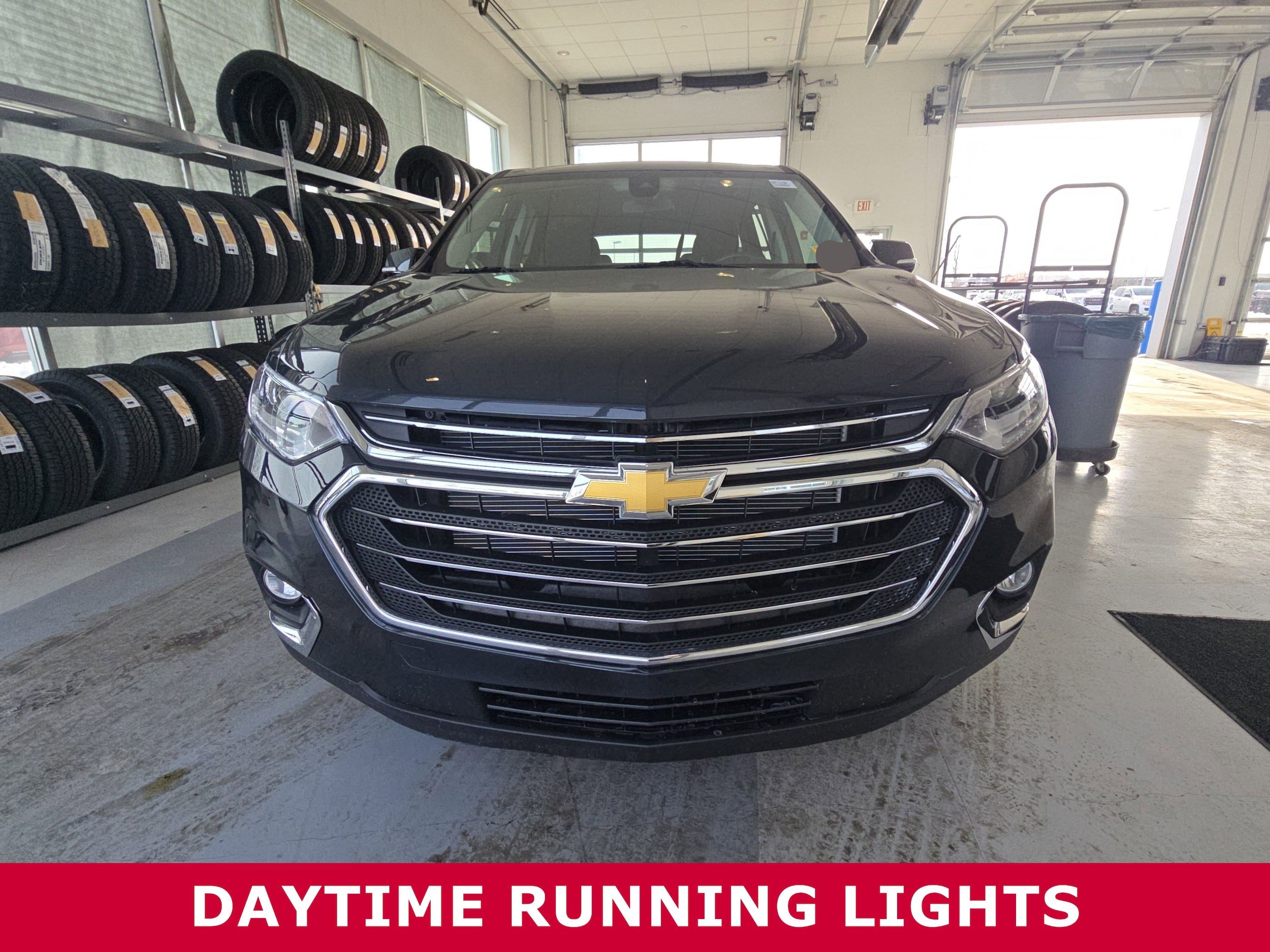 Used 2020 Chevrolet Traverse 1LT with VIN 1GNERGKW8LJ327001 for sale in Canal Winchester, OH