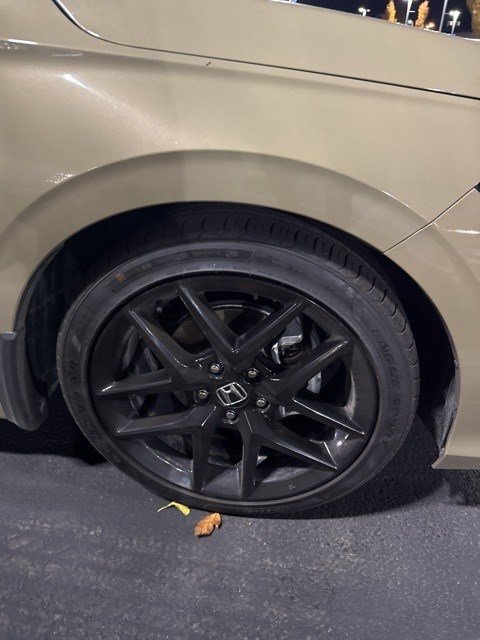 2025 Honda Civic Hatchback Sport photo 2