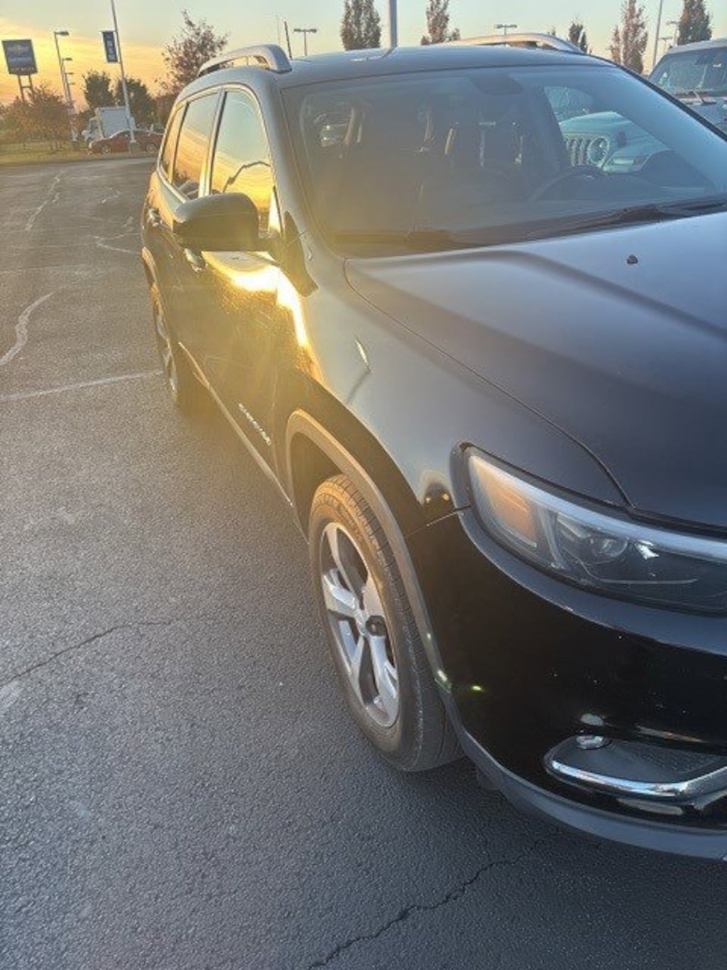 Used 2019 Jeep Cherokee Limited 4x4 SUV