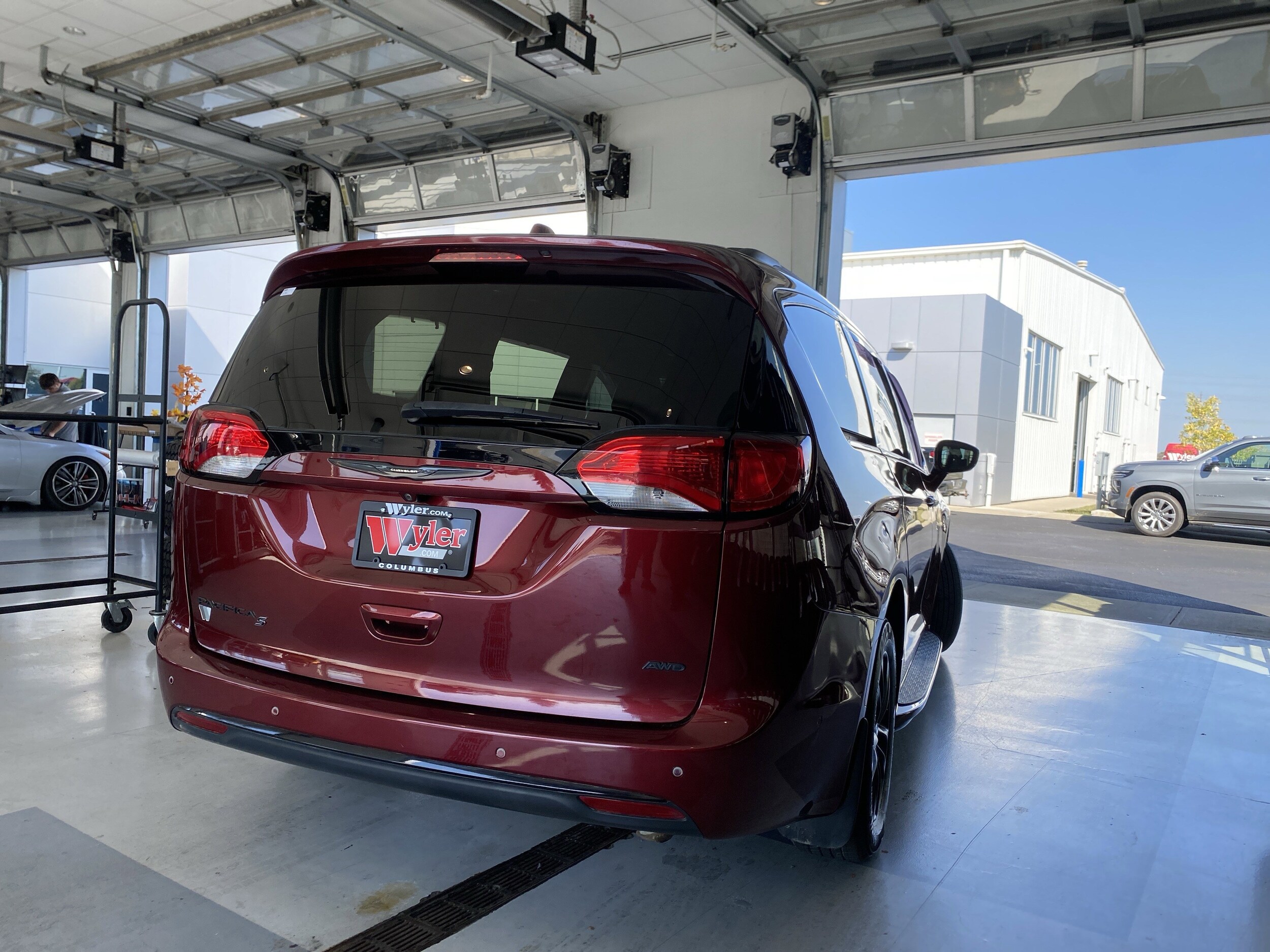 2020 Chrysler Pacifica Touring L photo 4