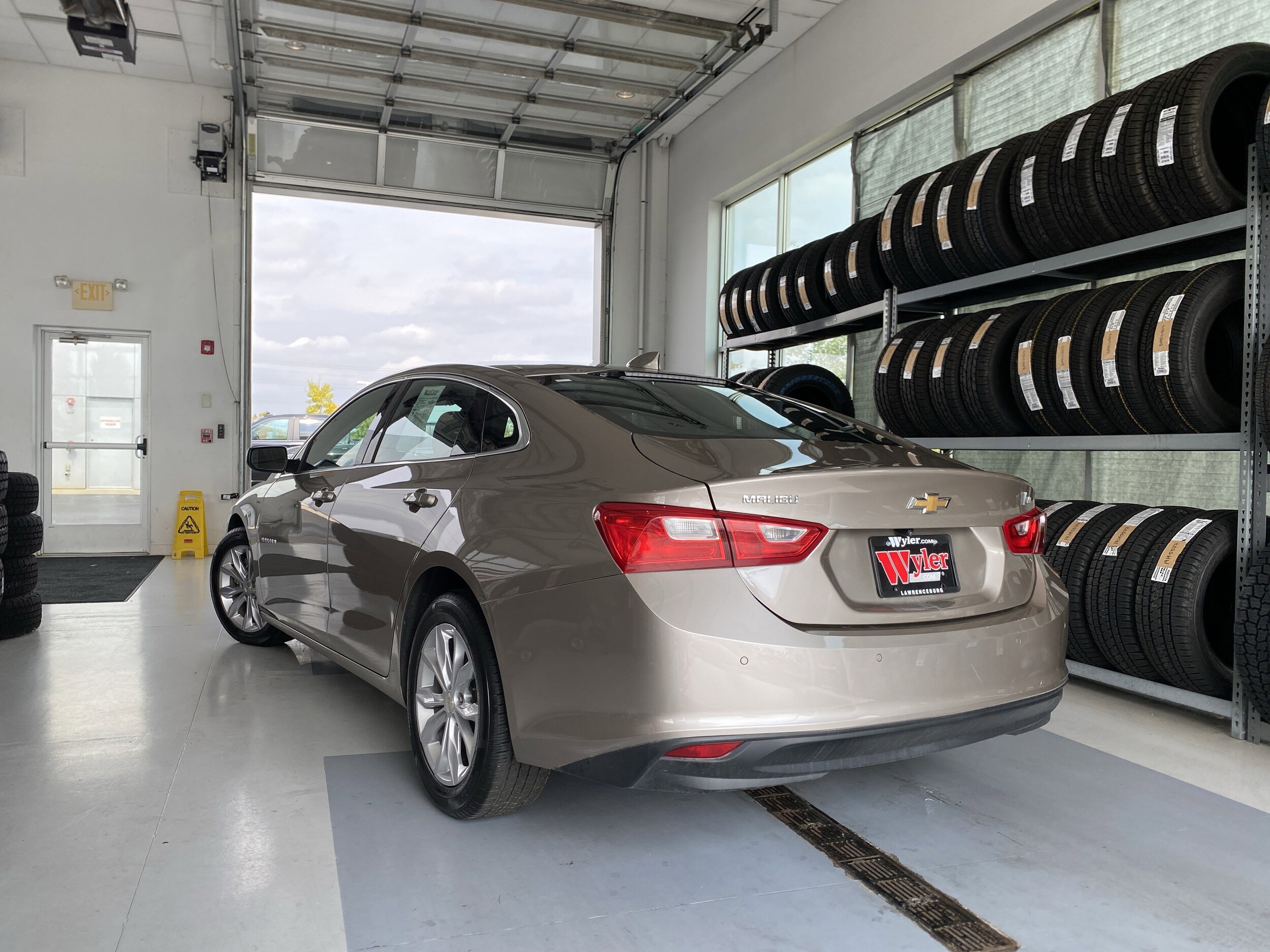 2024 Chevrolet Malibu 1LT photo 3
