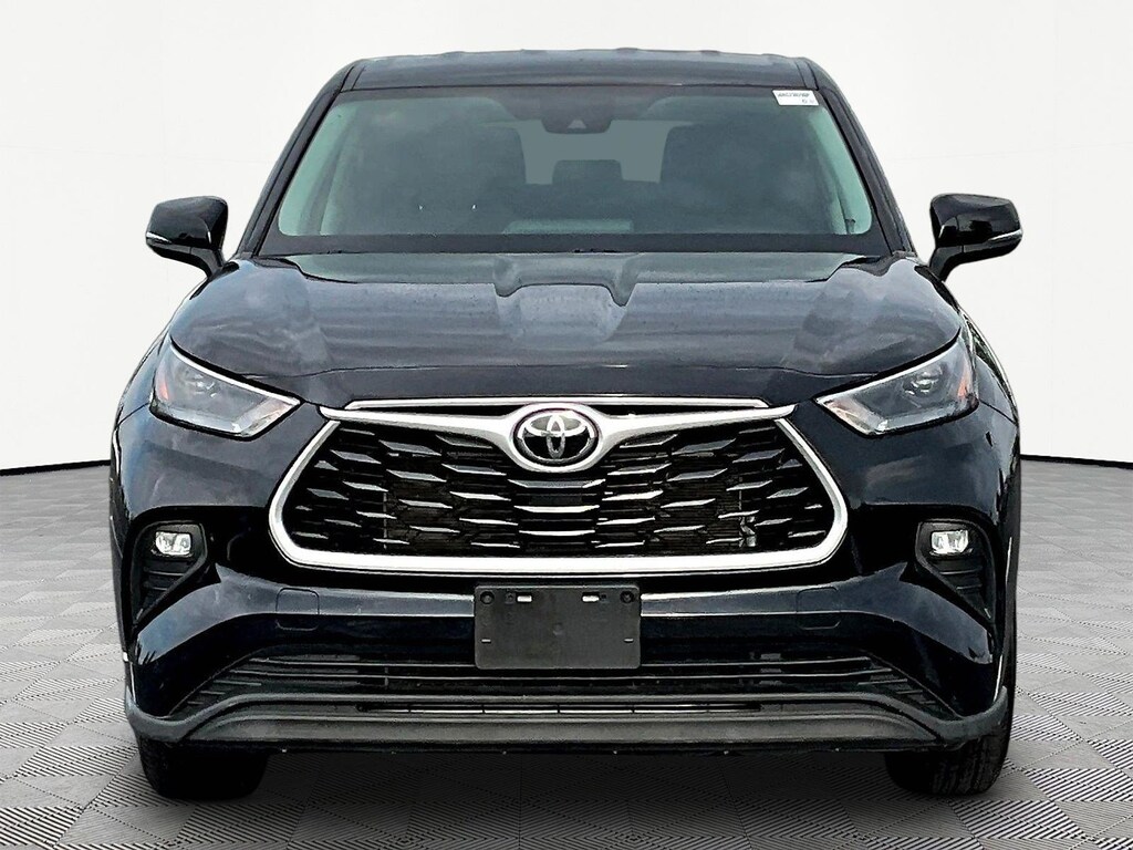 Used 2022 Toyota Highlander LE AWD SUV