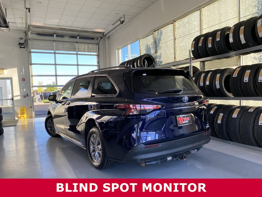 Used 2021 Toyota Sienna XLE FWD 7-Passenger Van