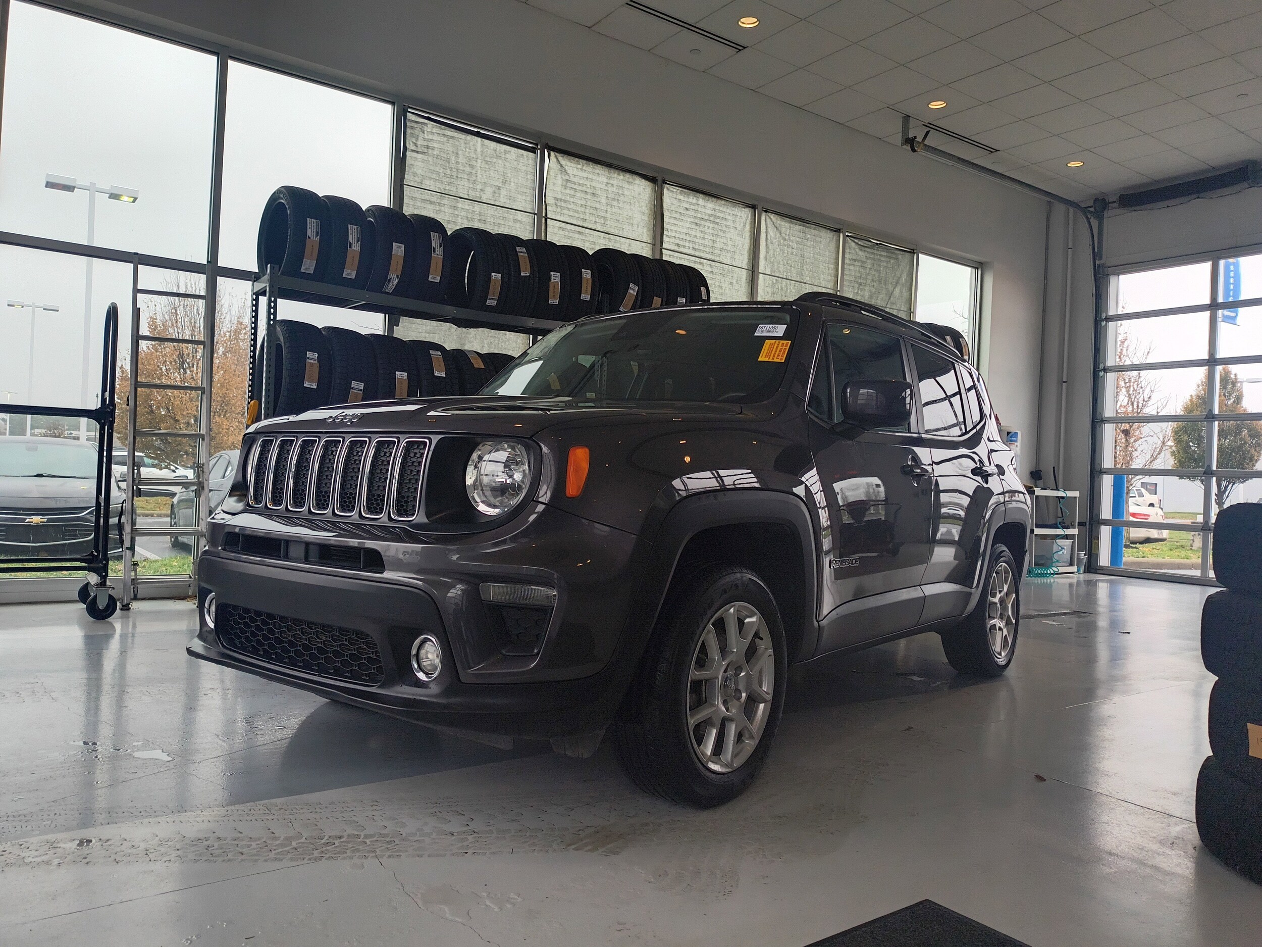 2021 Jeep Renegade Latitude photo 2