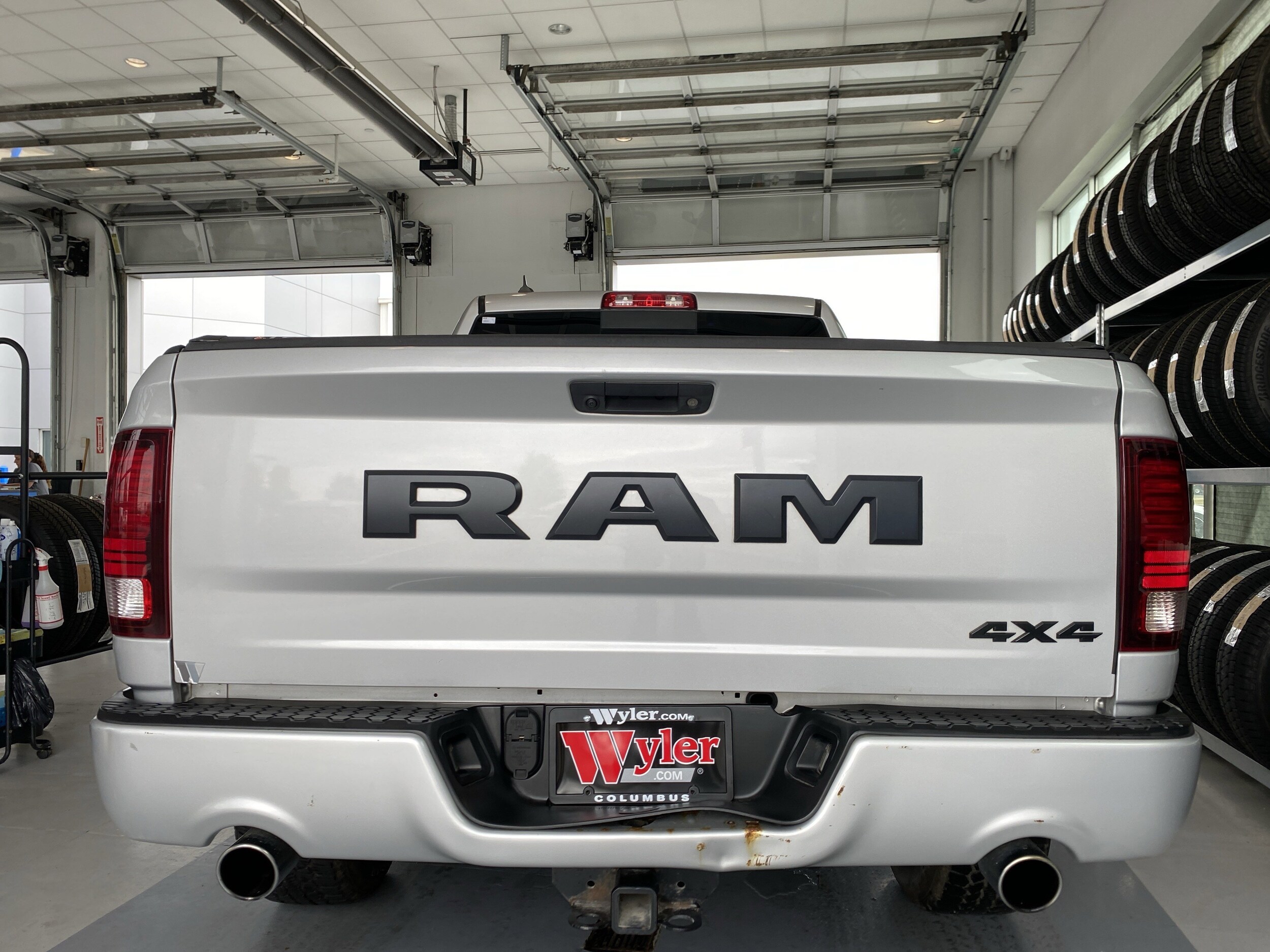 2018 Ram 1500 Sport photo 4