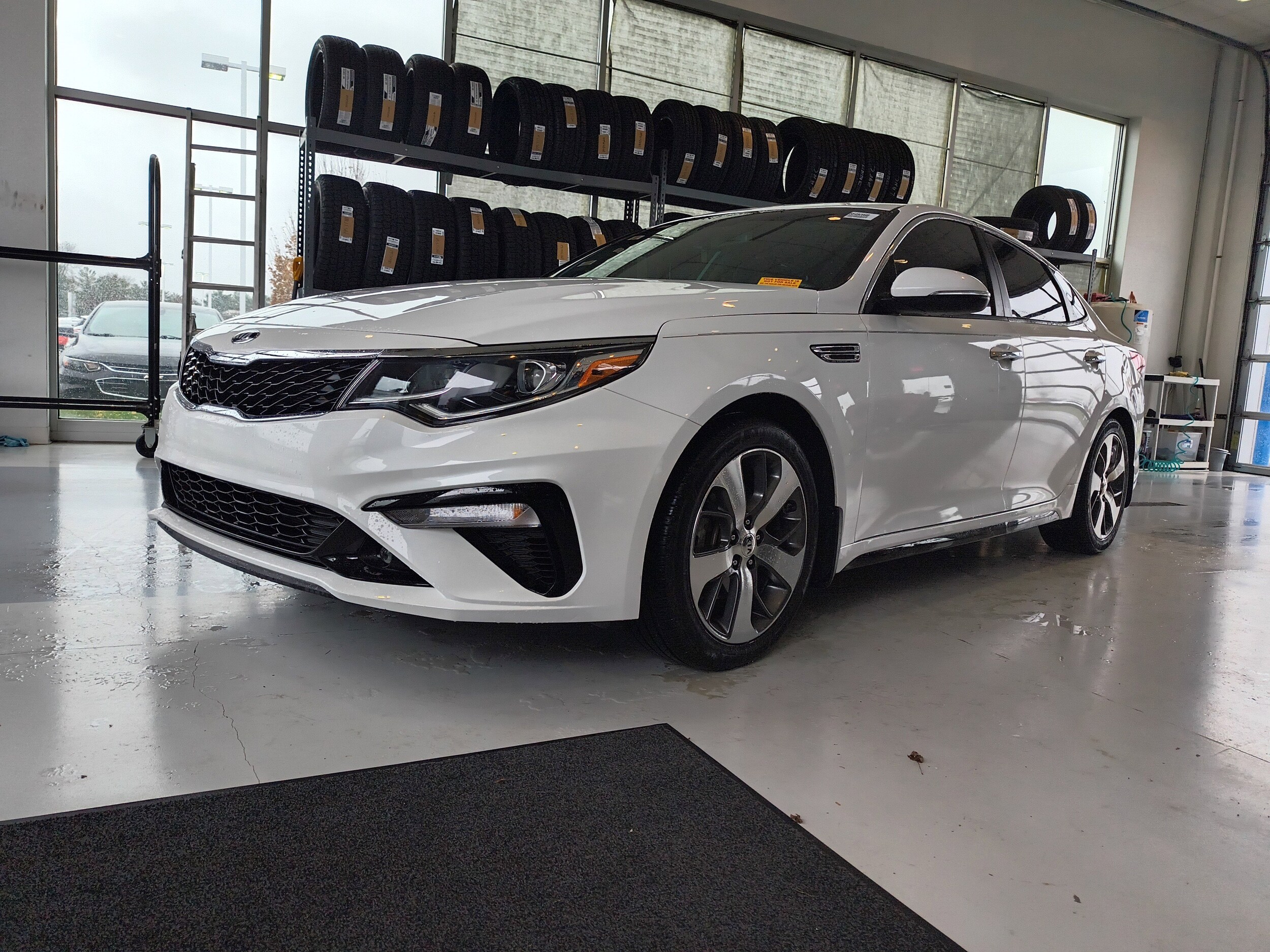 2020 Kia Optima S photo 2