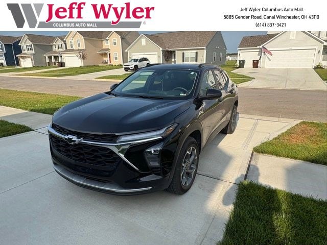 2024 Chevrolet Trax LT's photo