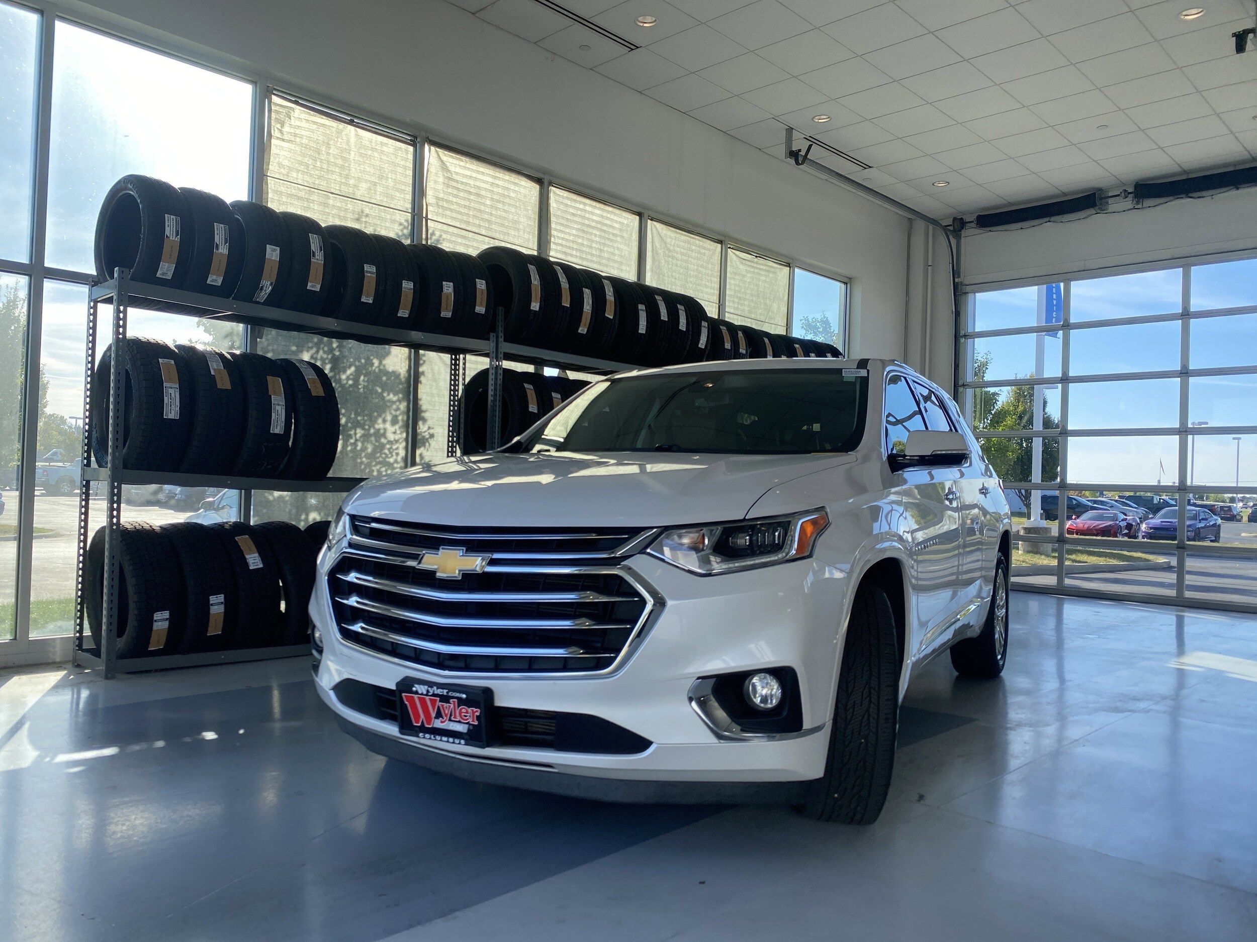 2018 Chevrolet Traverse High Country photo 2