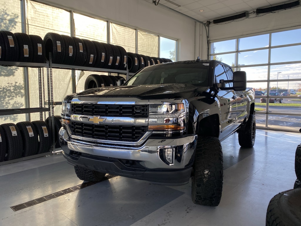 Used 2019 Chevrolet Silverado 1500 LD 4WD Double Cab LT w/1LT Truck Double Cab