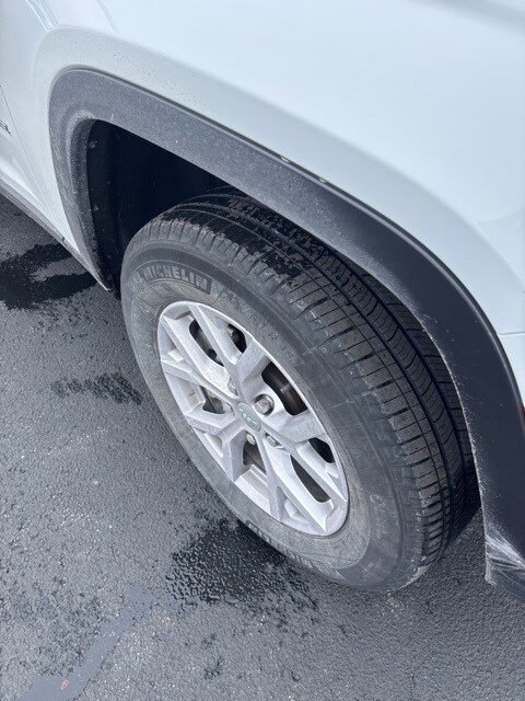 2022 Jeep Grand Cherokee Limited photo 3