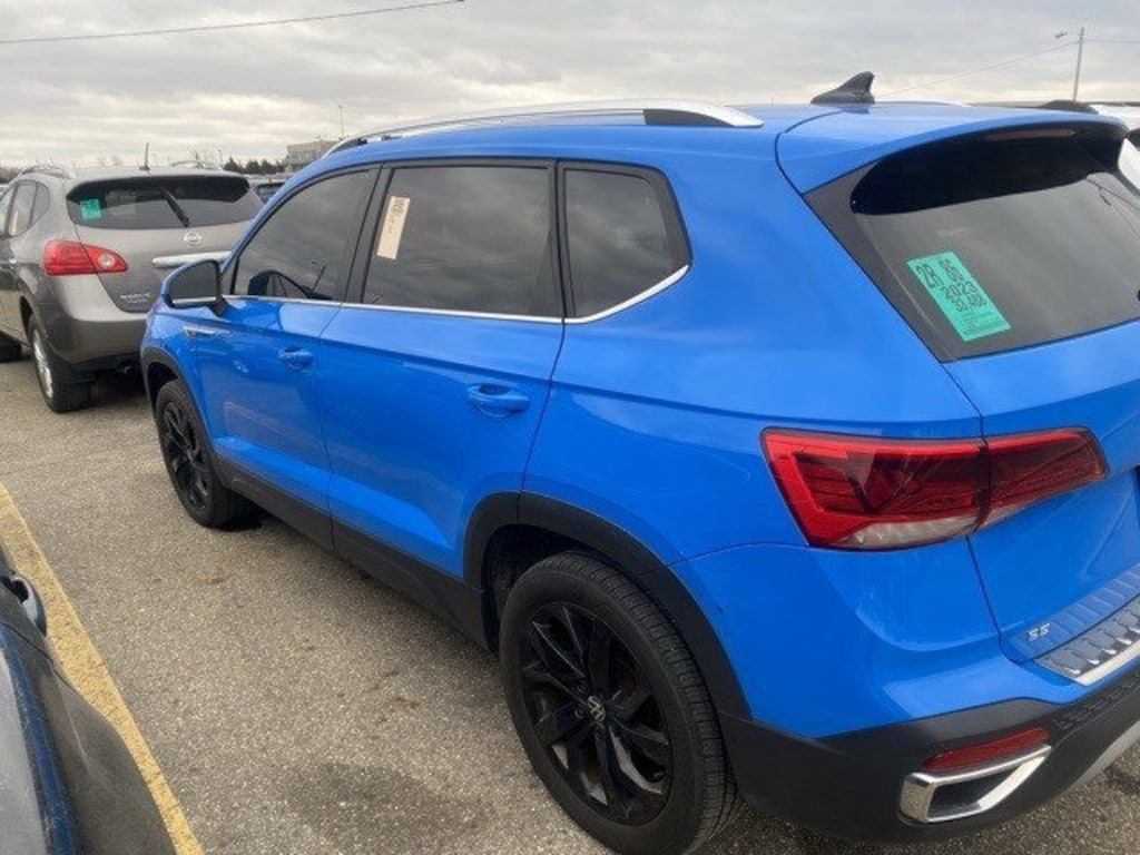 Used 2023 Volkswagen Taos SE 4MOTION *Ltd Avail* SUV