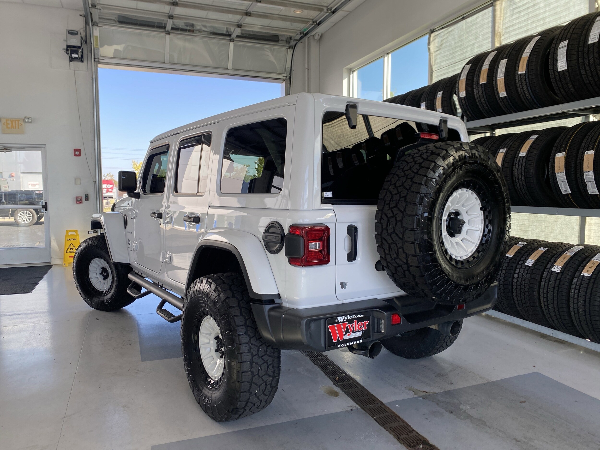 2024 Jeep Wrangler Sahara photo 2