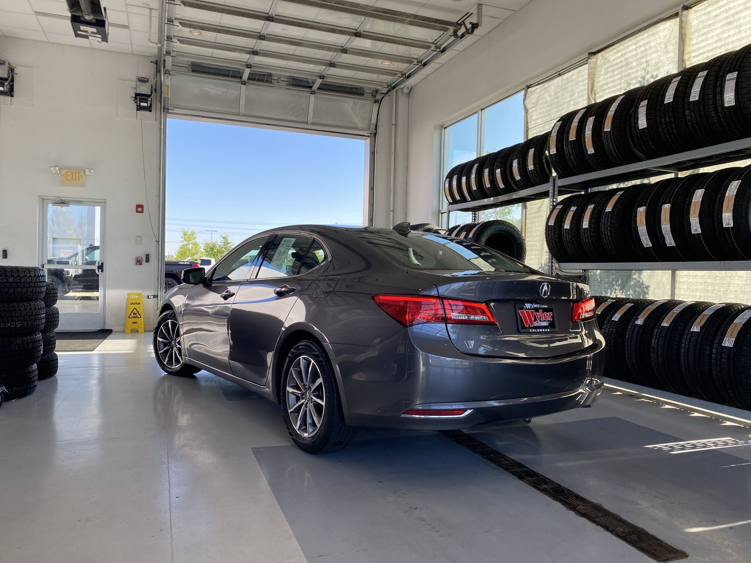 2020 Acura TLX 2.4L photo 3