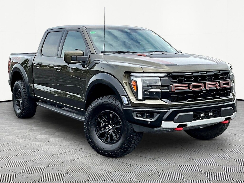 Used 2025 Ford F-150 Raptor 4WD SuperCrew 5.5 Box Truck SuperCrew Cab