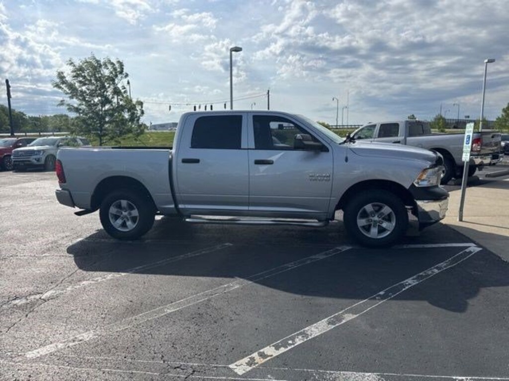 Used 2014 Ram 1500 4WD Crew Cab 140.5 Tradesman Truck Crew Cab