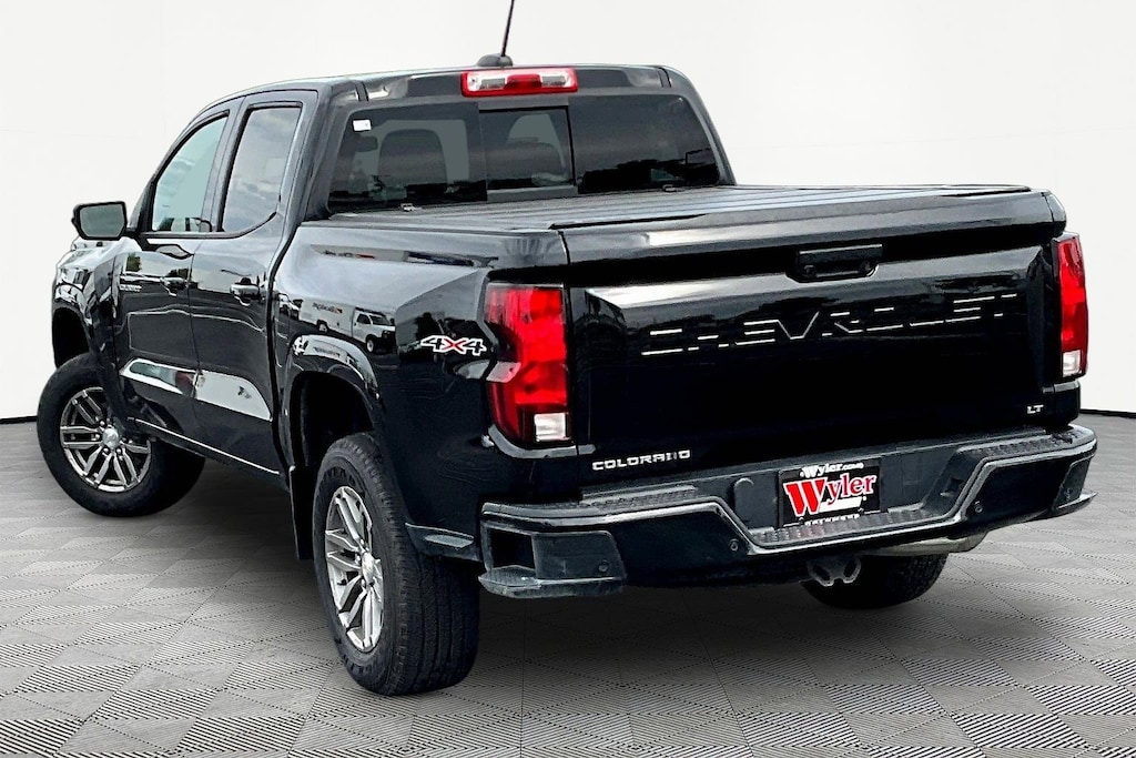 Used 2023 Chevrolet Colorado 4WD Crew Cab LT Truck Crew Cab
