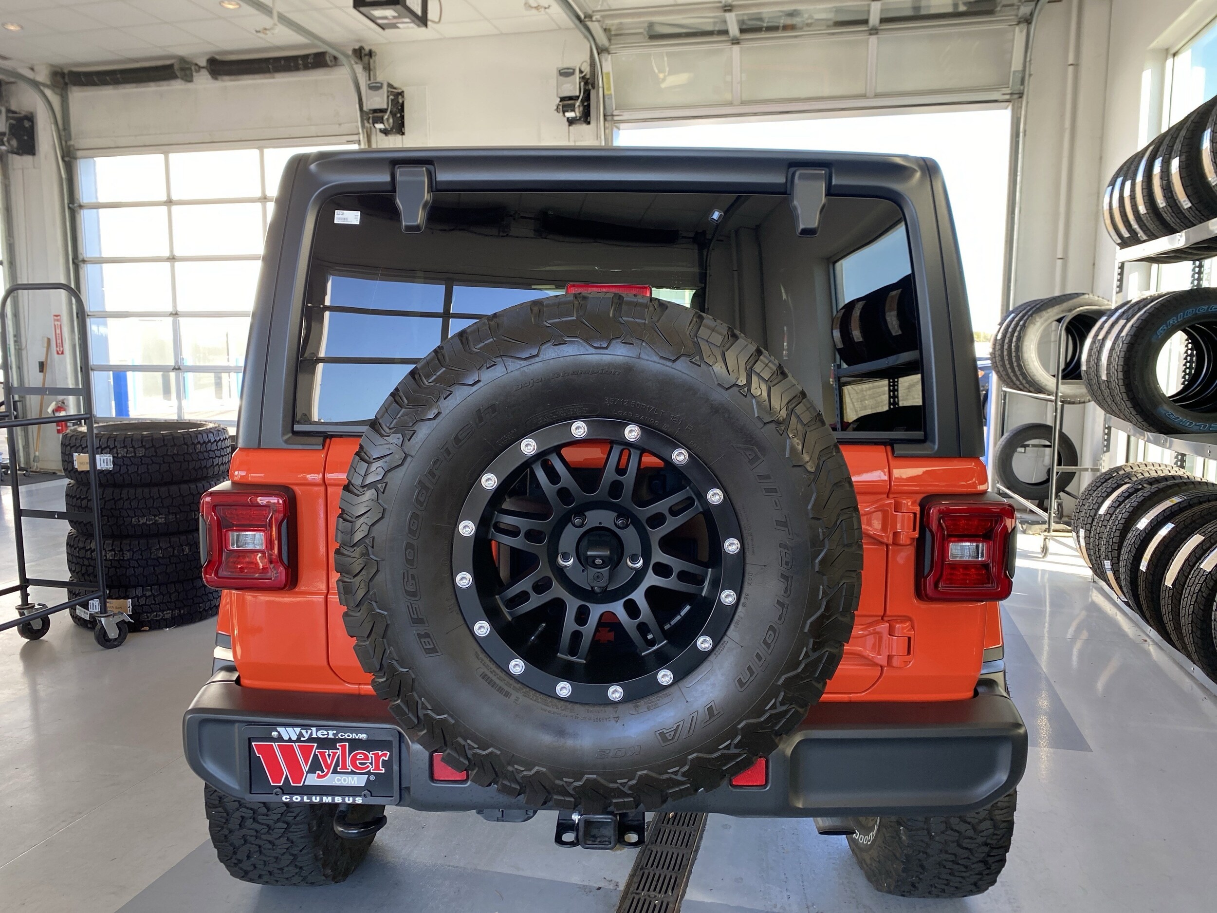 2019 Jeep Wrangler Unlimited Sahara photo 4
