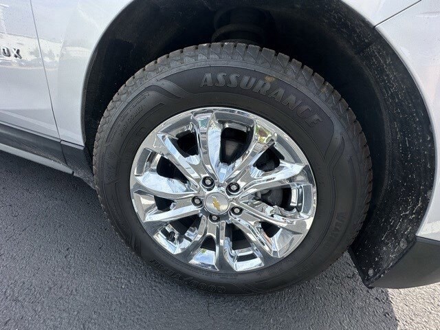 2019 Chevrolet Equinox LS photo 3