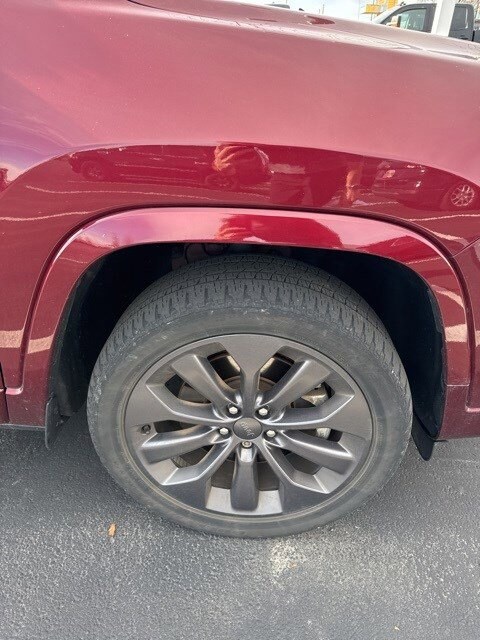 2021 Jeep Cherokee High Altitude photo 2