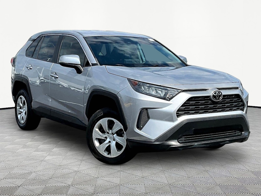 Used 2022 Toyota RAV4 LE FWD SUV