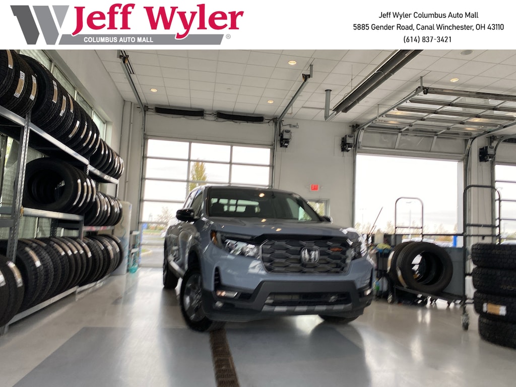 Used 2025 Honda Ridgeline TrailSport AWD Truck Crew Cab