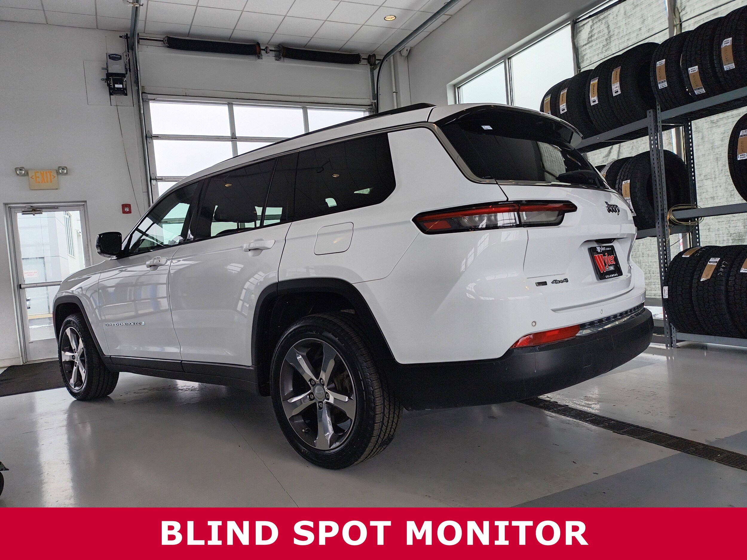 2021 Jeep Grand Cherokee Limited photo 2