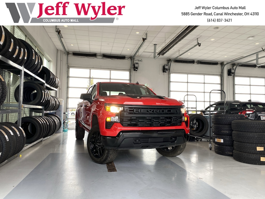 Used 2025 Chevrolet Silverado 1500 4WD Crew Cab 147 Custom Trail Boss Truck Crew Cab