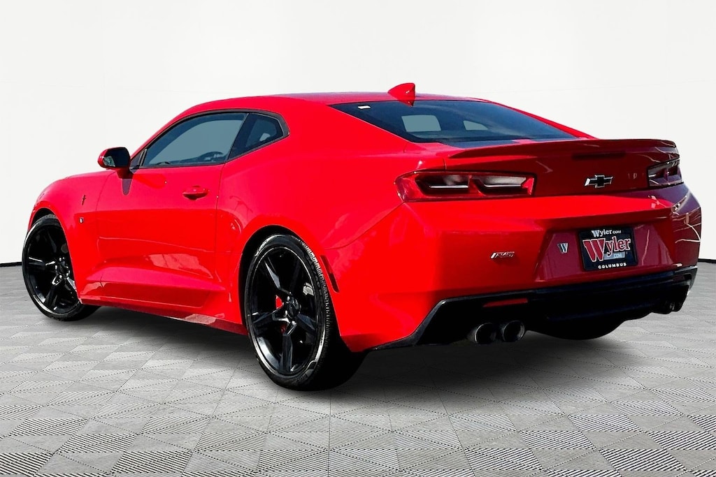 Used 2017 Chevrolet Camaro 2dr Cpe 1LT Coupe