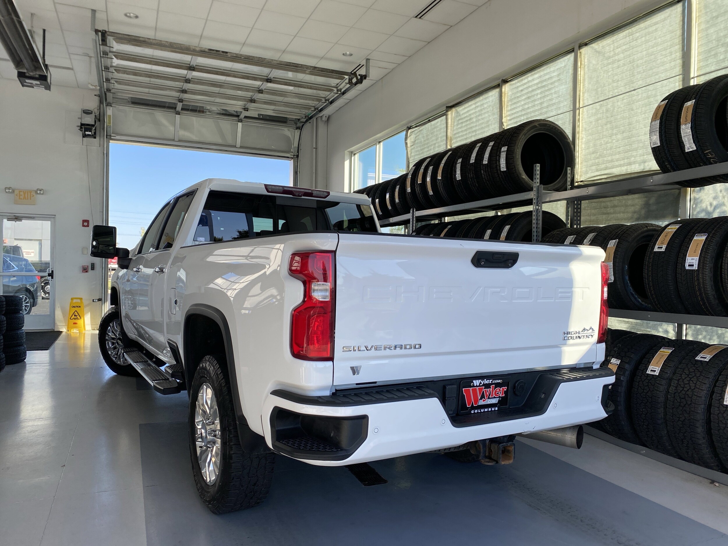 2020 Chevrolet Silverado 3500HD High Country photo 2