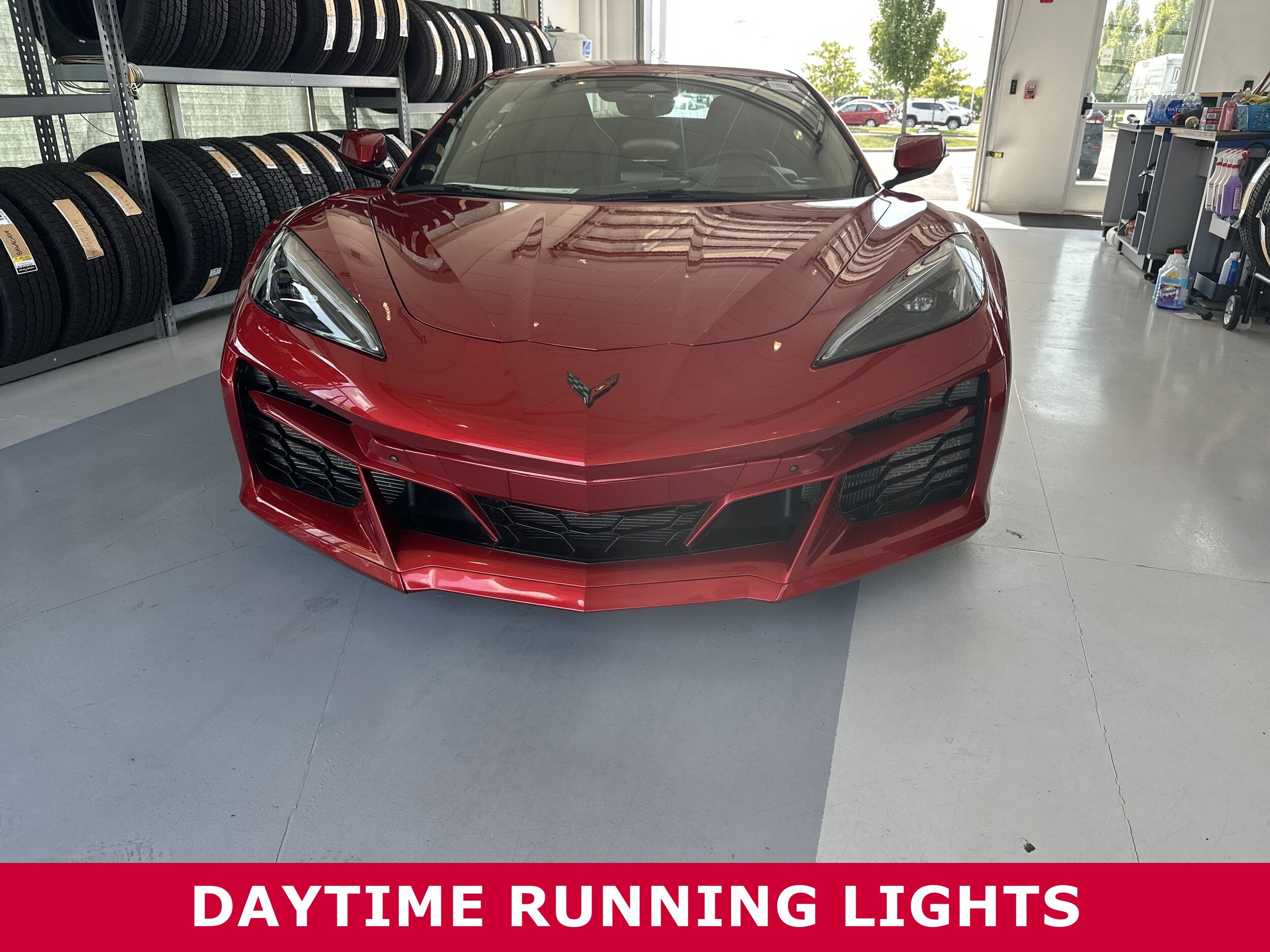 2024 Chevrolet Corvette E-Ray 2LZ photo 2