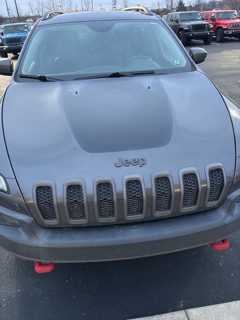 Used 2016 Jeep Cherokee Trailhawk with VIN 1C4PJMBSXGW318300 for sale in Canal Winchester, OH