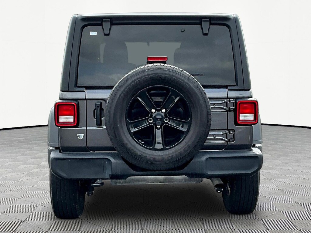 Used 2022 Jeep Wrangler Unlimited Sport Altitude 4x4 SUV