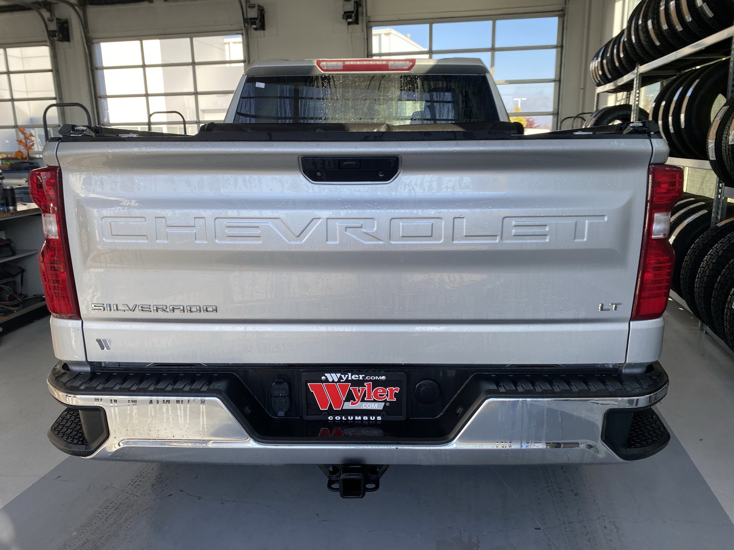 2022 Chevrolet Silverado 1500 LT photo 3