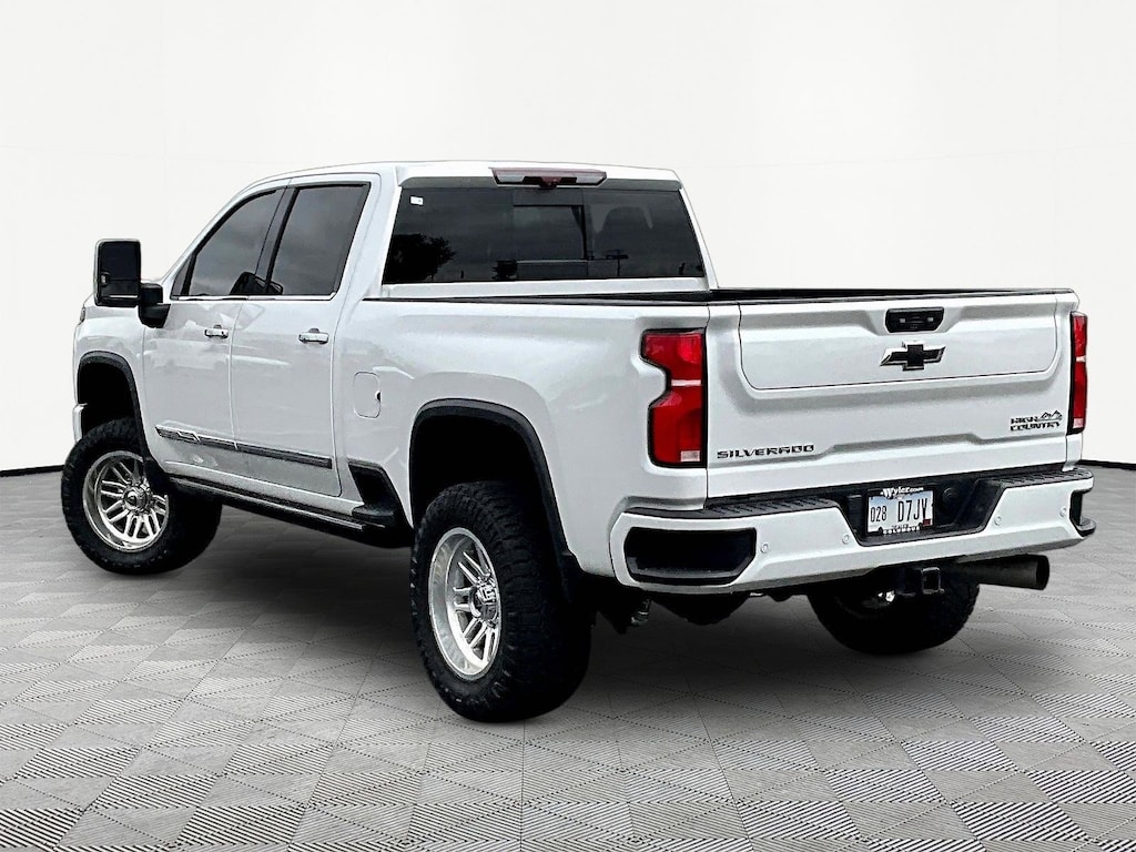 Used 2024 Chevrolet Silverado 3500HD 4WD Crew Cab 159 High Country Truck Crew Cab