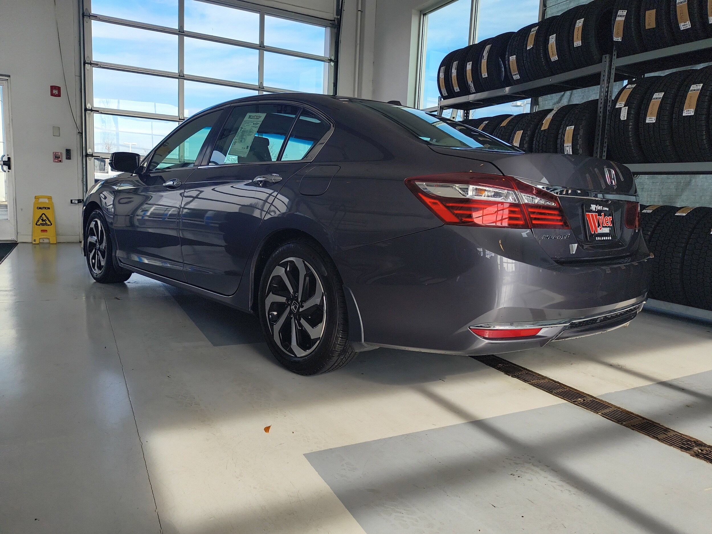 2016 Honda Accord EX-L photo 3