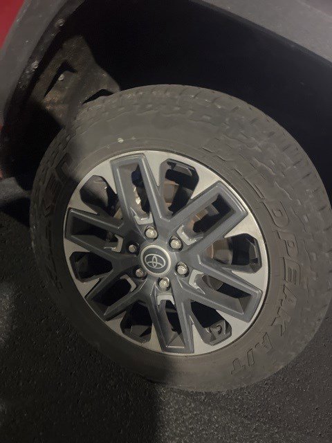 2022 Toyota Tundra Limited CrewMax photo 3