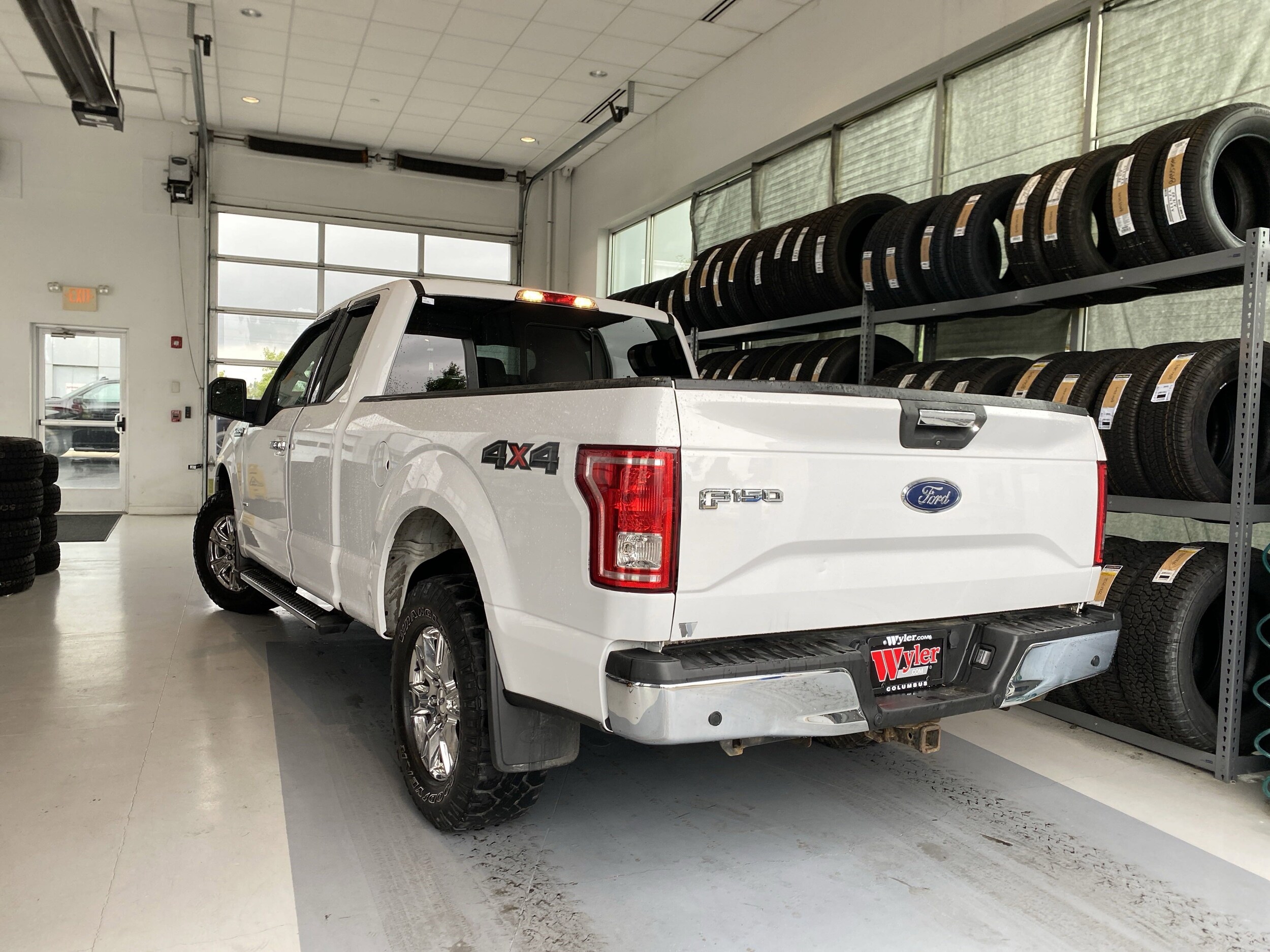 2017 Ford F-150 XLT photo 2