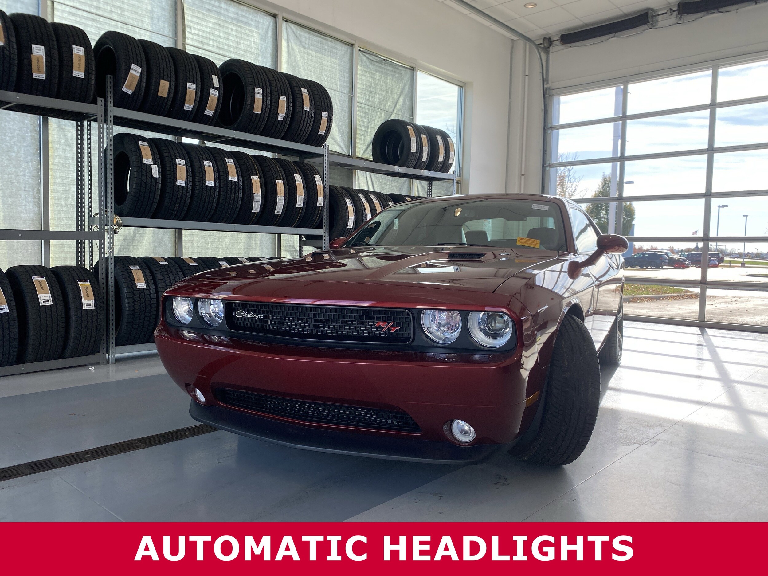 2014 Dodge Challenger R/T photo 2