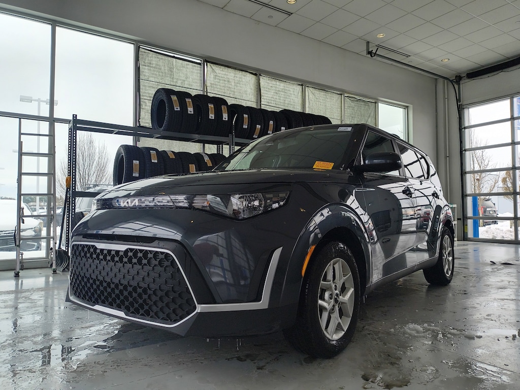 Used 2024 Kia Soul LX IVT Hatchback