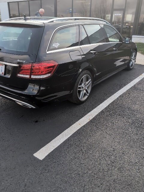 2016 Mercedes Benz E 350 4MATIC photo 3