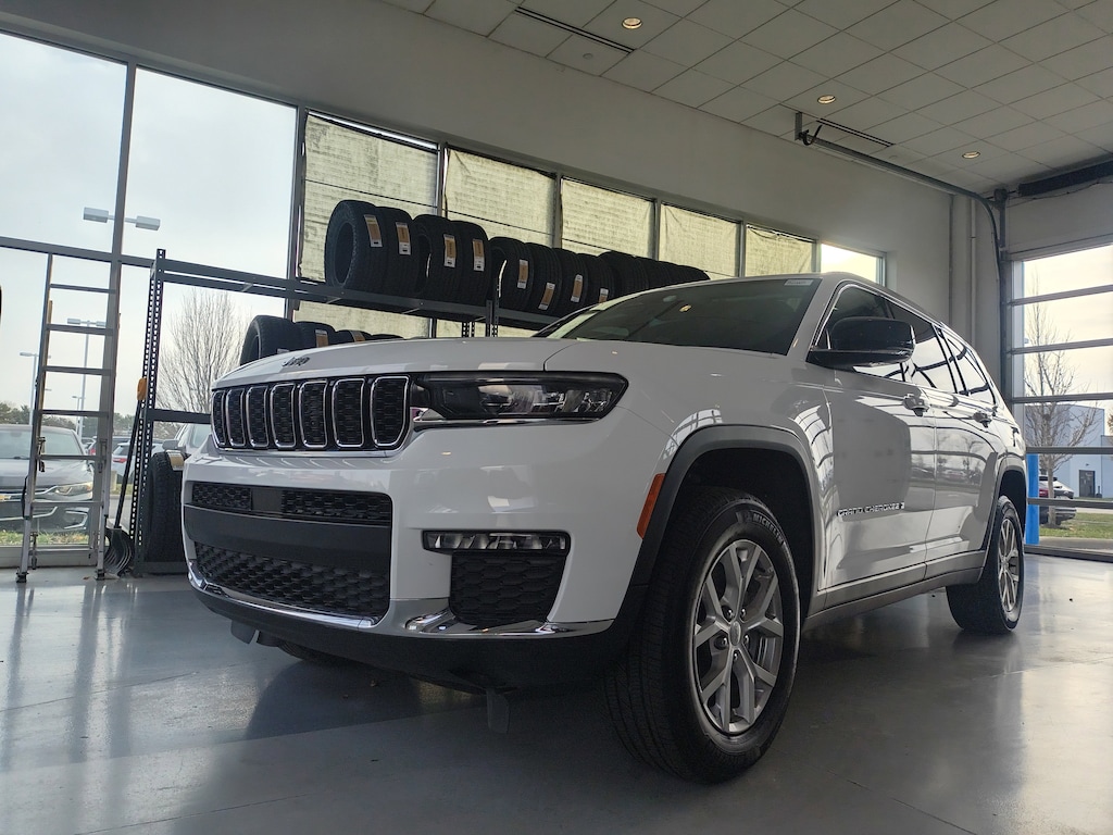 Used 2023 Jeep Grand Cherokee L Limited 4x4 SUV