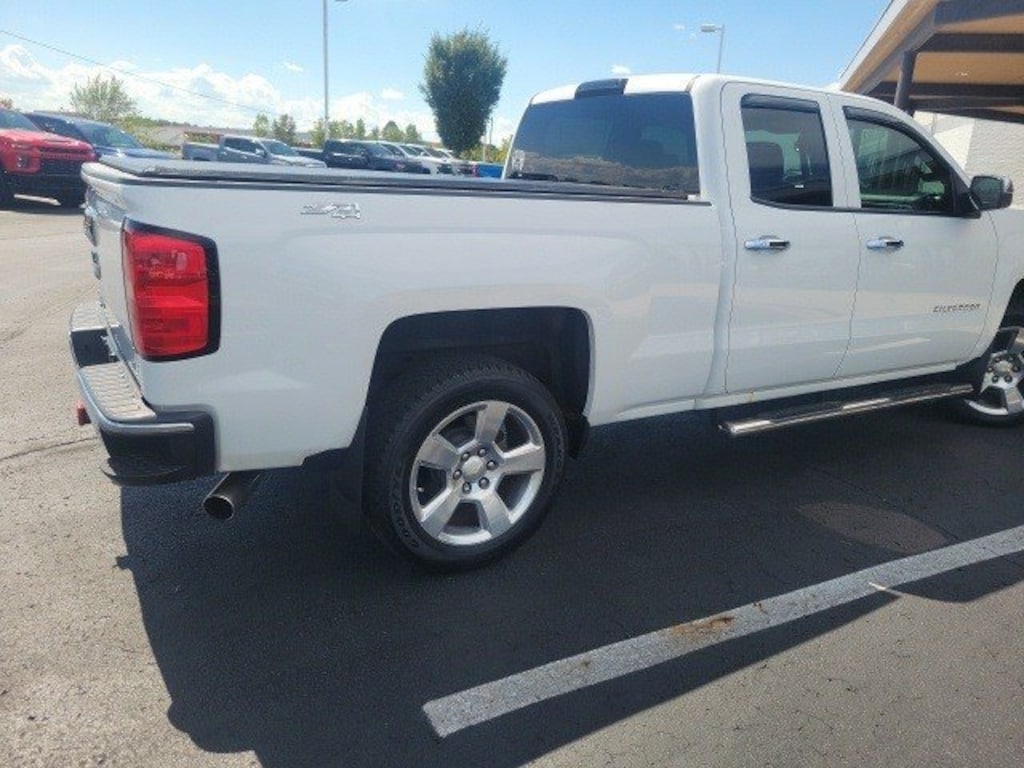 Used 2015 Chevrolet Silverado 1500 4WD Double Cab 143.5 LT w/1LT Truck Double Cab