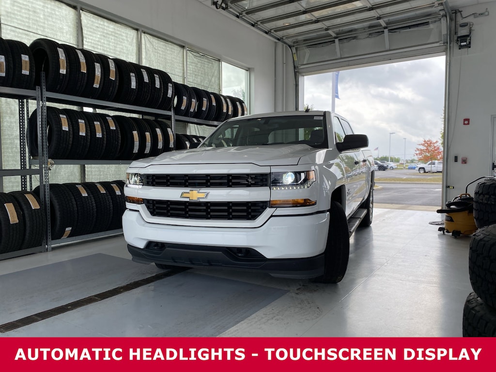 Used 2018 Chevrolet Silverado 1500 2WD Crew Cab 143.5 Custom Truck Crew Cab
