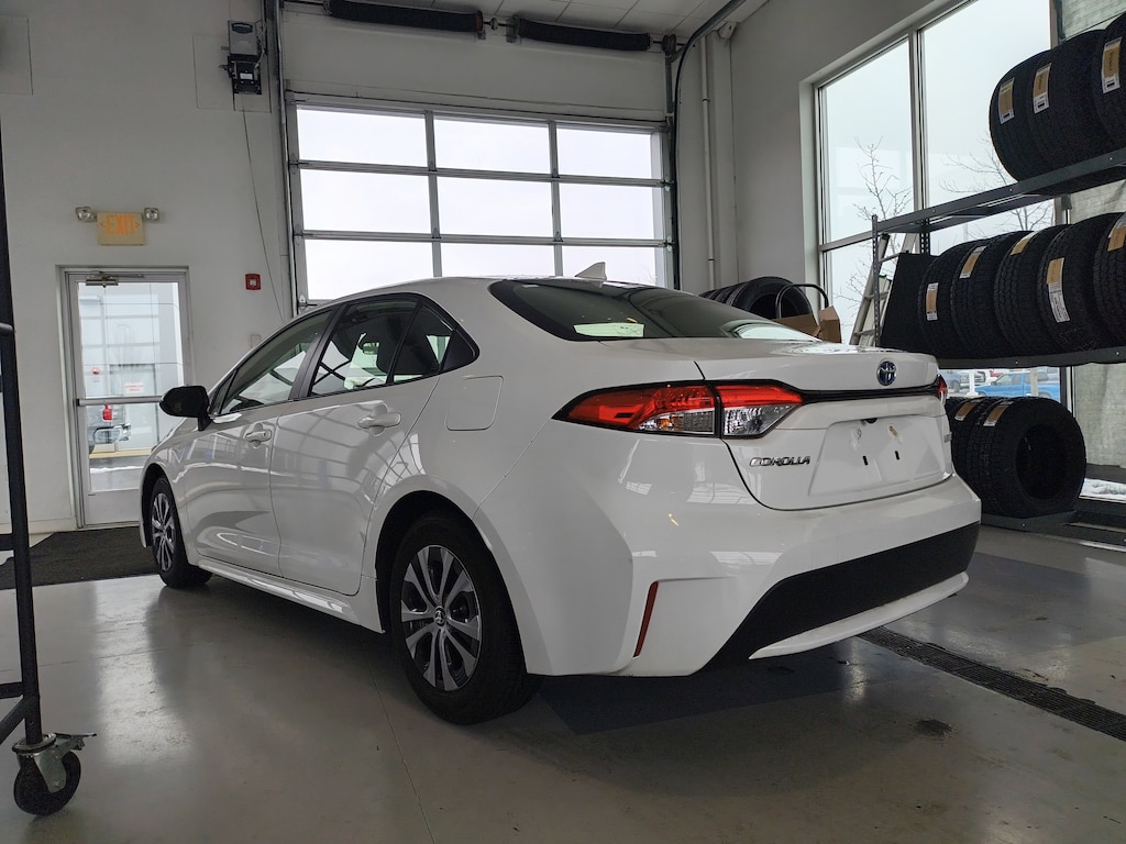 Used 2022 Toyota Corolla Hybrid LE CVT Sedan