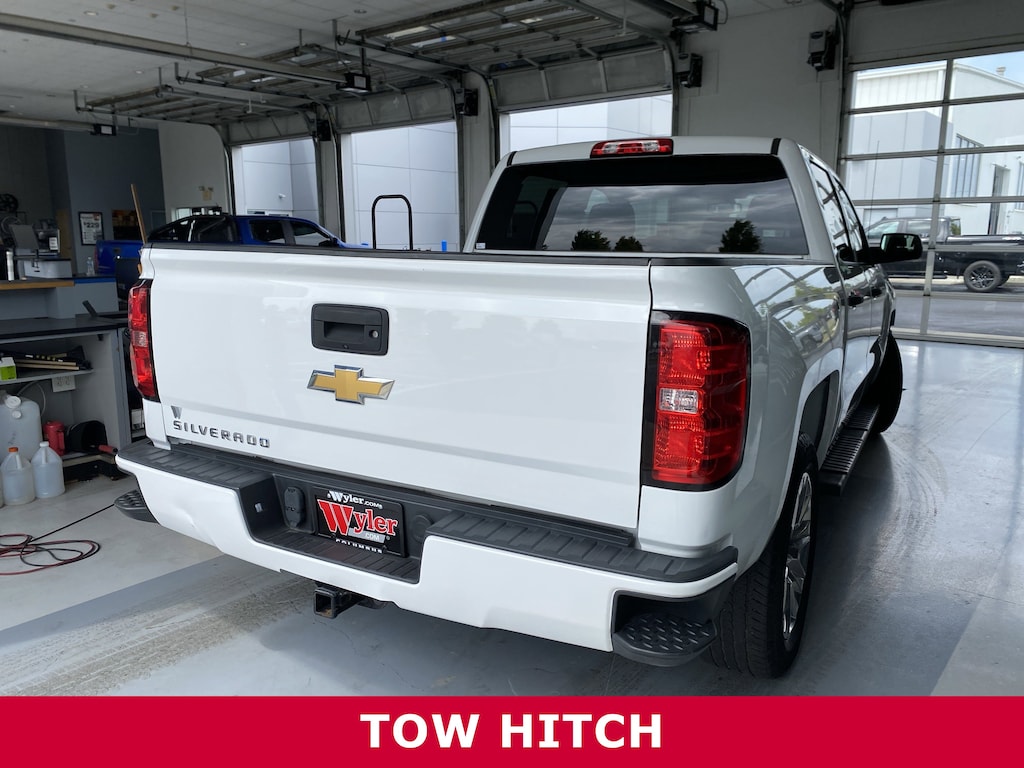 Used 2018 Chevrolet Silverado 1500 2WD Crew Cab 143.5 Custom Truck Crew Cab