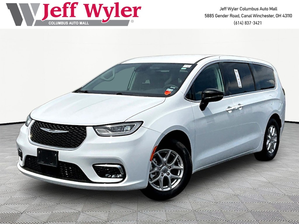 Used 2024 Chrysler Pacifica Touring L FWD Van Passenger Van
