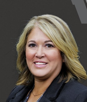 Staff member Jennifer Thompson from ID_1ae7fa0216a7