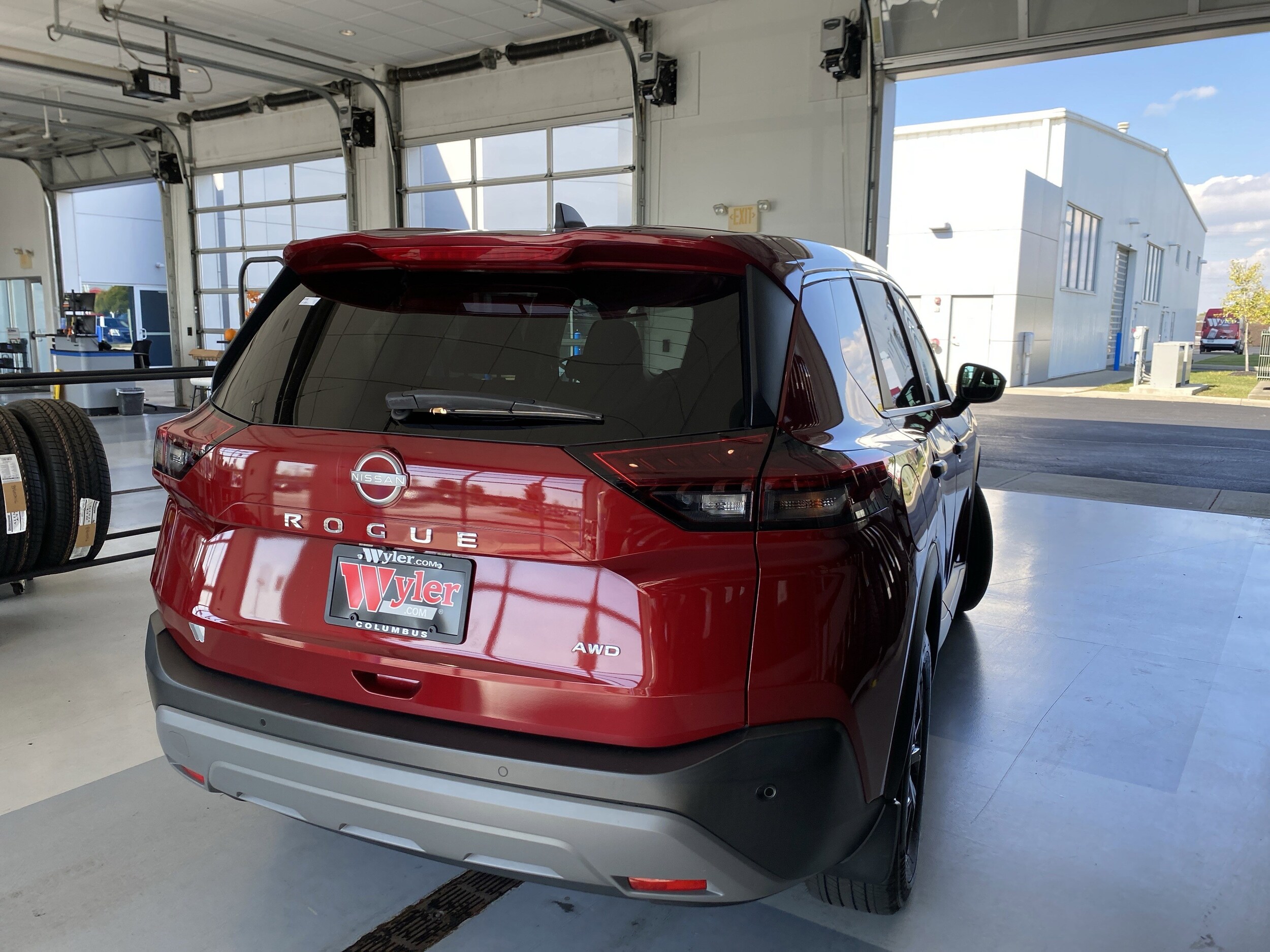 2023 Nissan Rogue AWD S photo 3