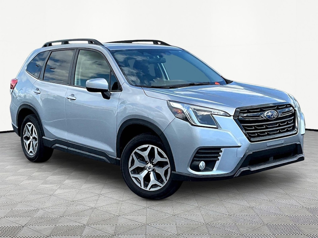 Used 2023 Subaru Forester Premium CVT SUV
