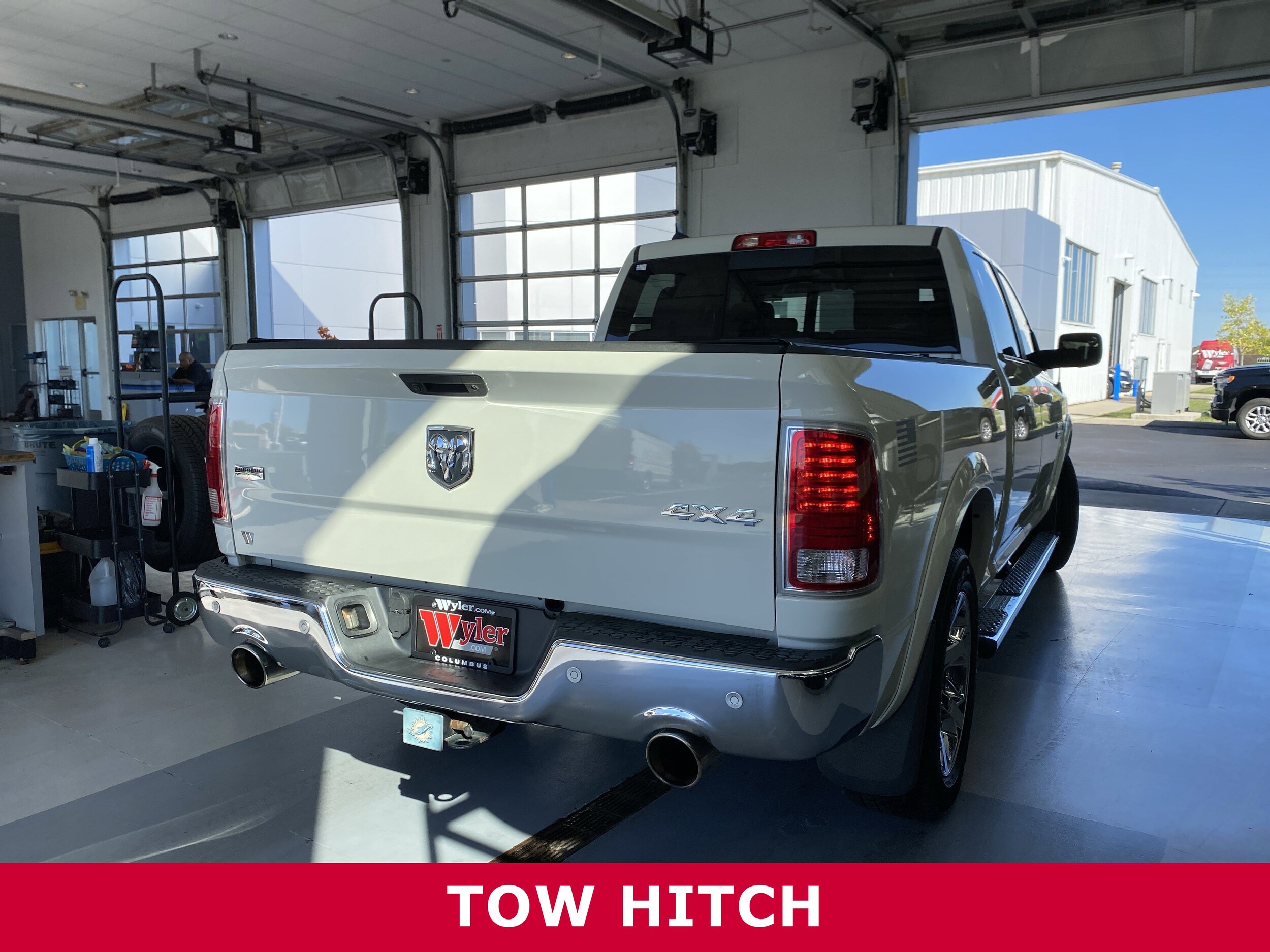 2017 Ram 1500 Laramie photo 3